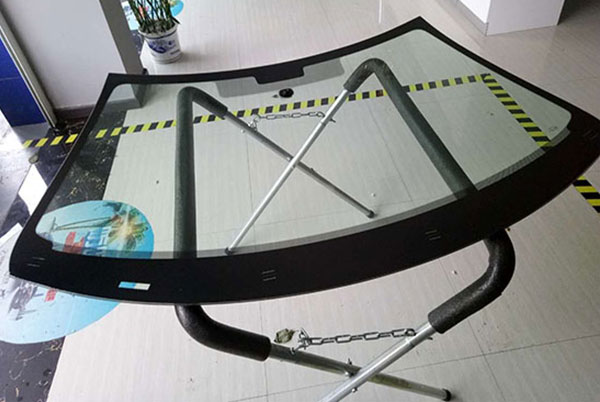 標(biāo)致408前檔